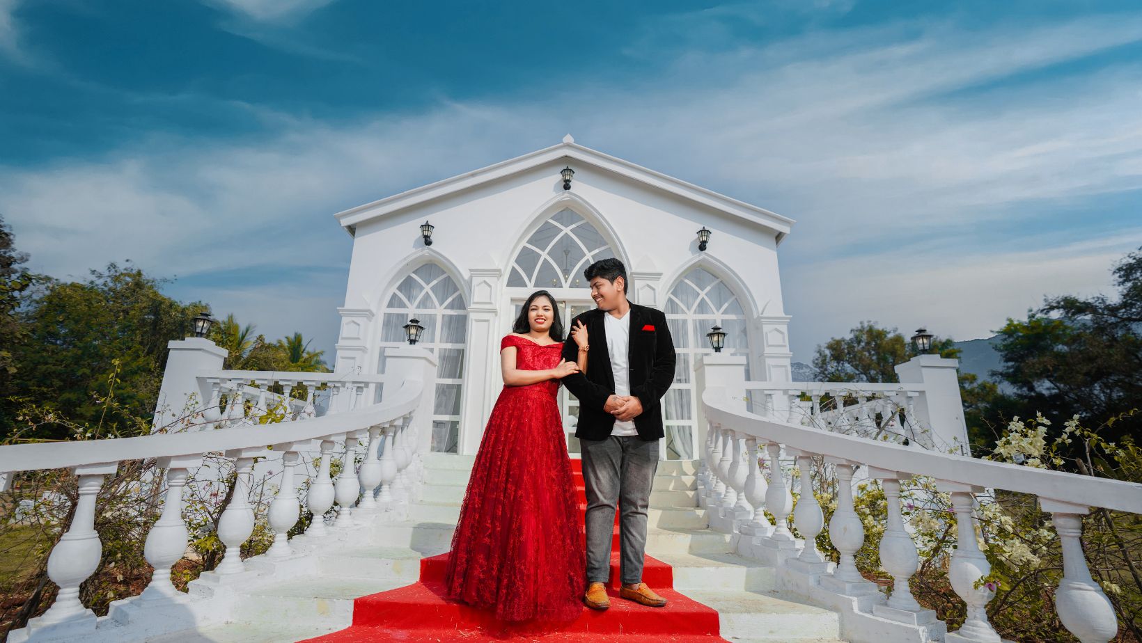 Related Wedding: 370X240-3